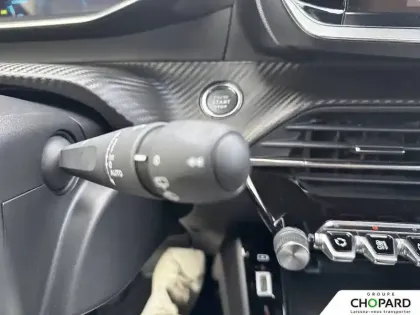 Photo 17 Peugeot 2008  Electrique 136 ch