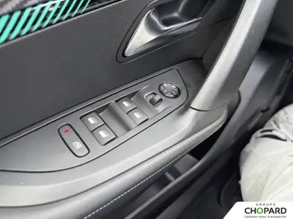 Photo 19 Peugeot 2008  Electrique 136 ch