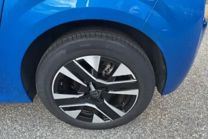 Photo 55 Peugeot 208  100 S&S BVM6