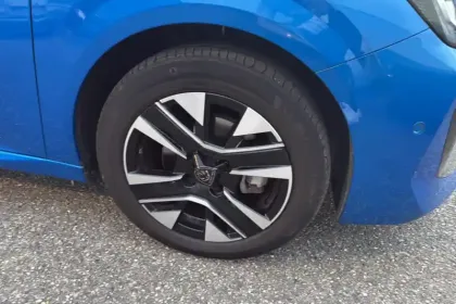 Photo 35 Peugeot 208 Gén. II Ph2 Allure 5