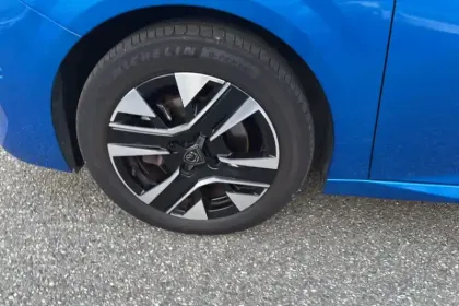 Photo 34 Peugeot 208 Gén. II Ph2 Allure 5