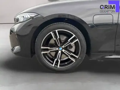 Photo 36 BMW Serie 3 Touring 330e 292 ch BVA8