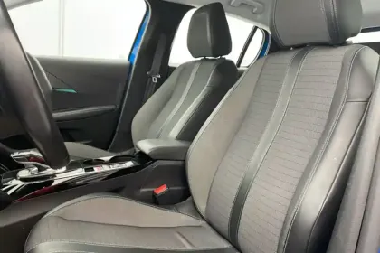 Photo 98 Peugeot 208  PureTech 130 S&S EAT8