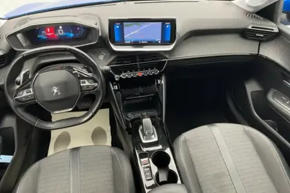 Photo 40 Peugeot 208  PureTech 130 S&S EAT8