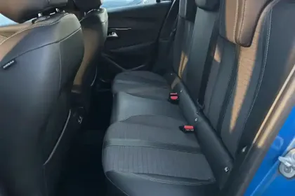 Photo 65 Peugeot 208  PureTech 100 S&S BVM6