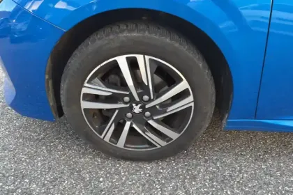 Photo 81 Peugeot 208  PureTech 100 S&S BVM6