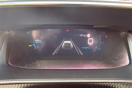 Photo 51 Peugeot 208  PureTech 100 S&S BVM6