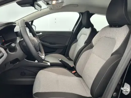 Photo 17 Renault Clio  E-Tech full hybrid 145 ch GSR2