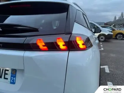 Photo 22 Peugeot 2008  PureTech 130 S&S EAT8