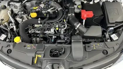 Photo 41 Renault Clio Gén. V (BJA) Ph1 NG Evolution 5