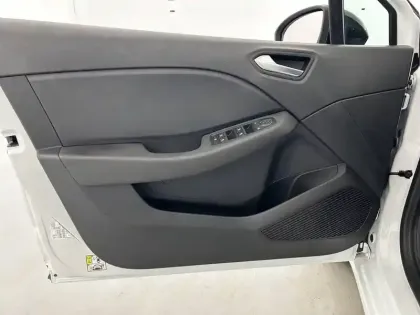 Photo 11 Renault Clio Gén. V (BJA) Ph1 NG Evolution 5