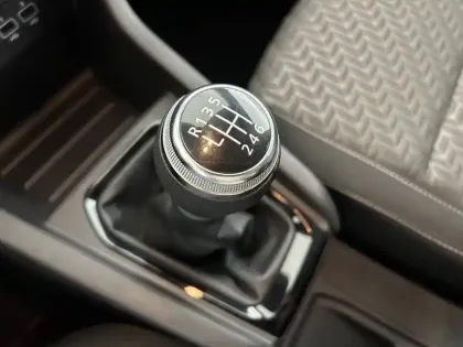 Photo 13 Renault Clio Gén. V (BJA) Ph1 NG Evolution 5