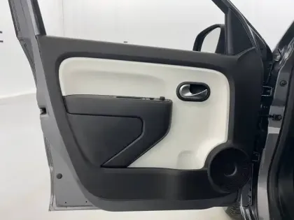Photo 10 Renault Twingo  III Achat Intégral - 21
