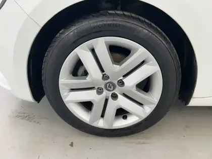 Photo 56 Renault Clio Gén. V (BJA) Ph1 Business 5