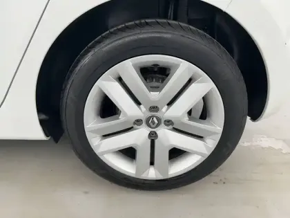 Photo 28 Renault Clio Gén. V (BJA) Ph1 Business 5