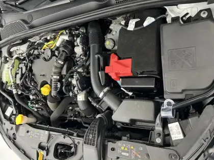 Photo 63 Renault Clio Gén. V (BJA) Ph1 Business 5