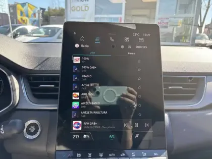 Photo 32 Renault Captur  E-Tech full hybrid 145 ch