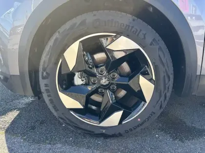 Photo 11 Renault Captur  E-Tech full hybrid 145 ch