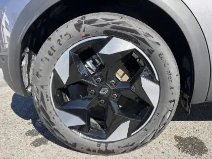 Photo 8 Renault Captur  E-Tech full hybrid 145 ch