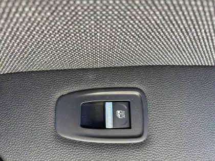 Photo 13 Renault Captur  E-Tech full hybrid 145 ch