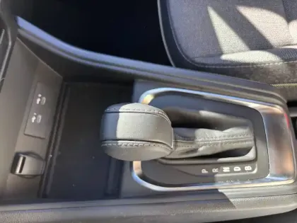 Photo 34 Renault Captur  E-Tech full hybrid 145 ch