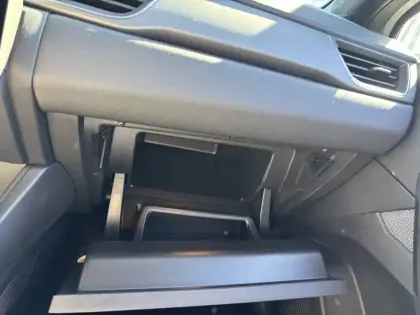 Photo 37 Renault Captur  E-Tech full hybrid 145 ch