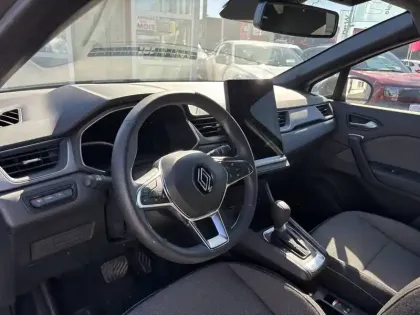 Photo 27 Renault Captur  E-Tech full hybrid 145 ch