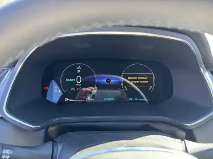Photo 30 Renault Captur  E-Tech full hybrid 145 ch