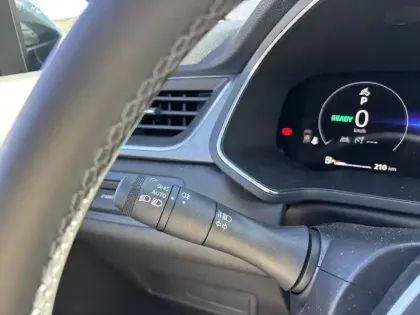 Photo 29 Renault Captur  E-Tech full hybrid 145 ch