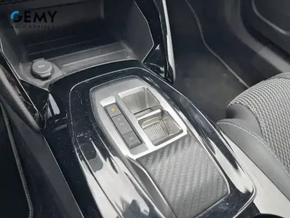 Photo 26 Peugeot 2008  BlueHDi 130 S&S EAT8