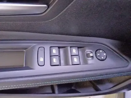 Photo 31 Peugeot 5008  BlueHDi 130ch S&S BVM6