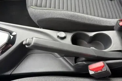 Photo 65 Peugeot 208  Hybrid 100 e-DCS6