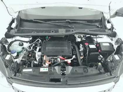 Photo 44 Peugeot 2008  Electrique 136 ch
