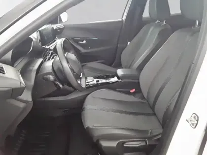 Photo 10 Peugeot 2008 Gén. II Ph1 NG Allure 5