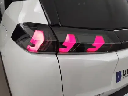 Photo 16 Peugeot 2008 Gén. II Ph1 NG Allure 5