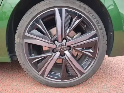 Photo 12 Peugeot 308  PHEV 225 e-EAT8