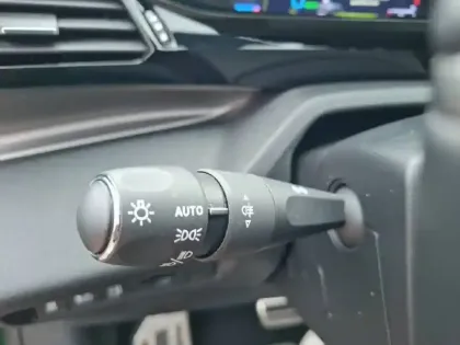 Photo 27 Peugeot 308  PHEV 225 e-EAT8