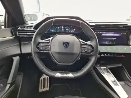 Photo 45 Peugeot 308  PHEV 225 e-EAT8