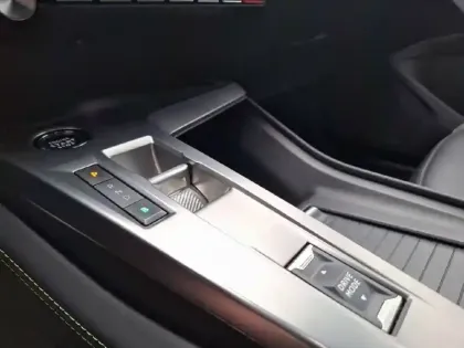 Photo 50 Peugeot 308  PHEV 225 e-EAT8