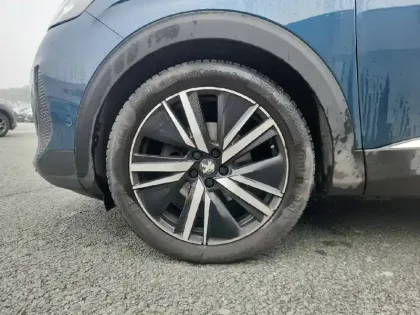 Photo 12 Peugeot 5008  PureTech 180ch S&S EAT8