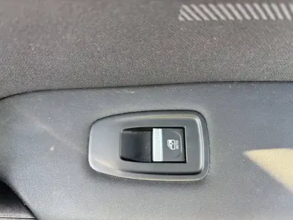 Photo 17 Renault Captur  E-Tech full hybrid 145 ch