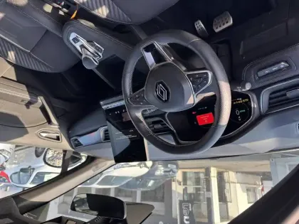 Photo 60 Renault Captur  E-Tech full hybrid 145 ch