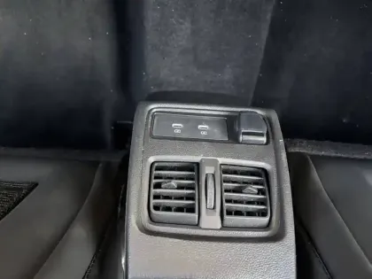 Photo 38 Renault Captur  E-Tech full hybrid 145 ch