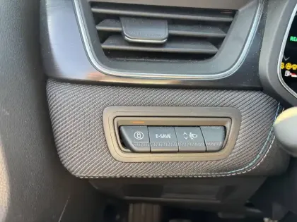 Photo 33 Renault Captur  E-Tech full hybrid 145 ch