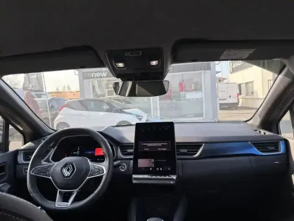 Photo 16 Renault Captur  E-Tech full hybrid 145 ch