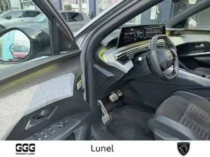 Photo 13 Peugeot 3008  Hybrid 136 e-DCS6