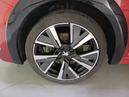 Photo 13 Peugeot 208  PureTech 100 S&S EAT8