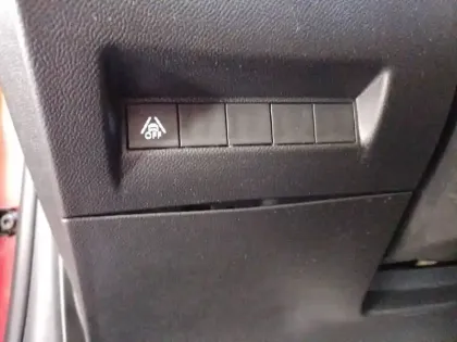 Photo 23 Peugeot 208  PureTech 100 S&S EAT8