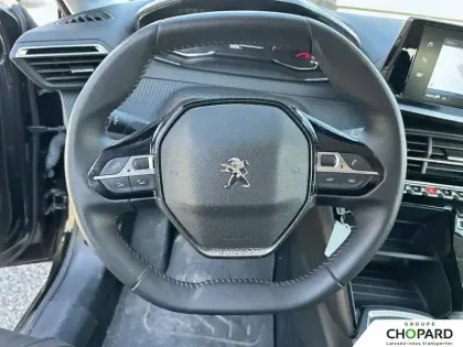 Photo 47 Peugeot 208  PureTech 100 S&S BVM6