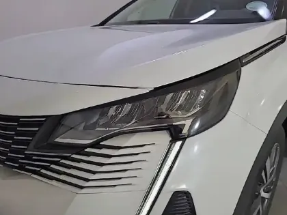 Photo 49 Peugeot 3008  Hybrid 225 e-EAT8